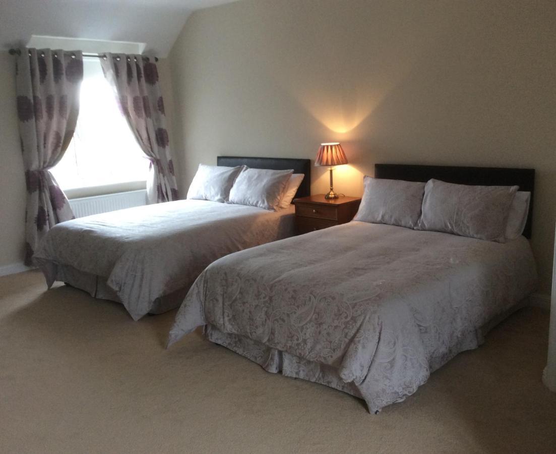 Seven Oaks B&B Ballyhaunis Esterno foto